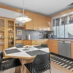 Modern And Spacious House In Seltjarnarnes.