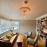 Cozy, Central Apartment