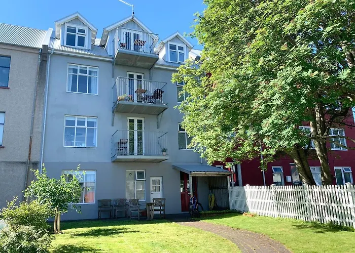 Nest Apartments