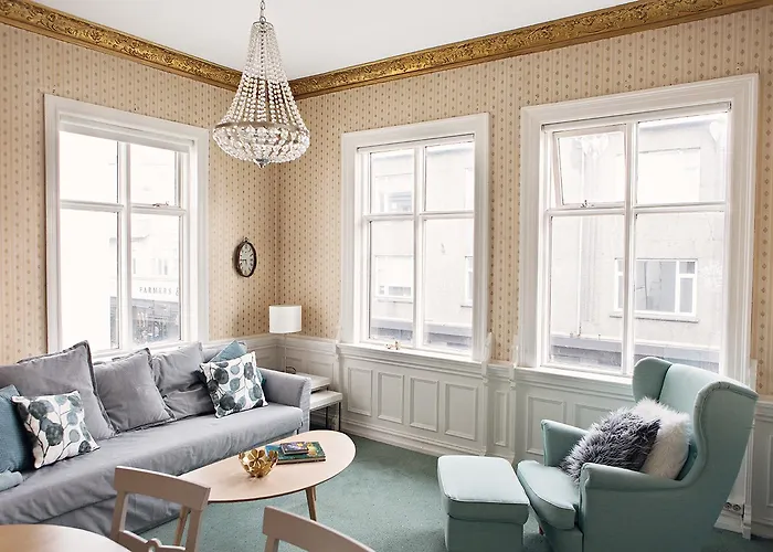 CenterSpot Apartments