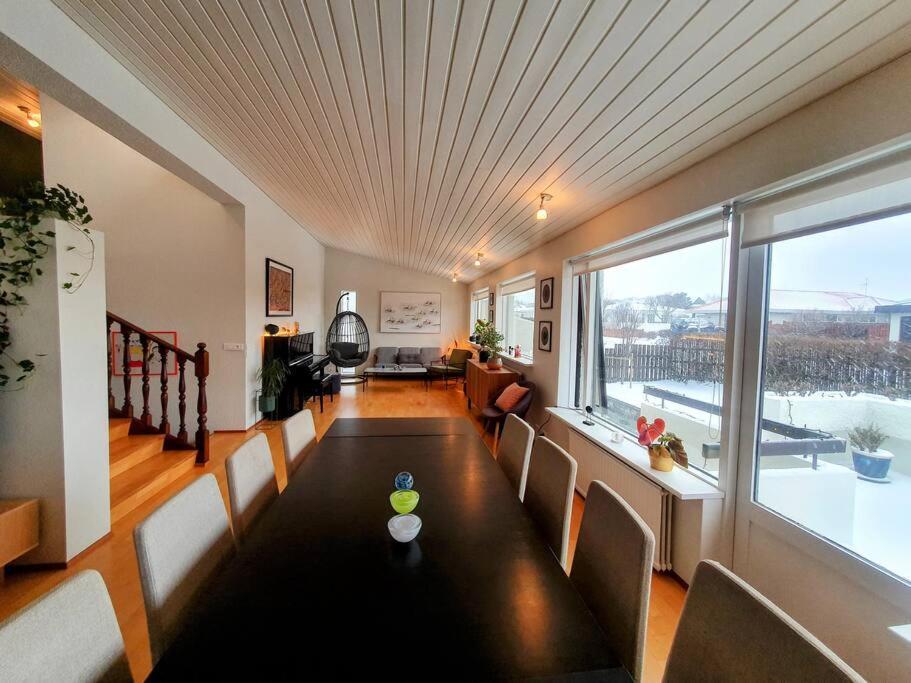 Modern And Spacious House In Seltjarnarnes. * Reykjavík