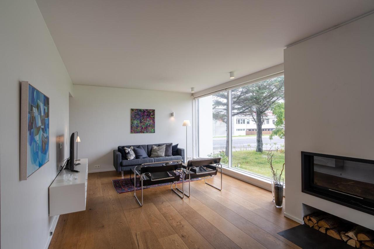 Stylish And Spacious Family *