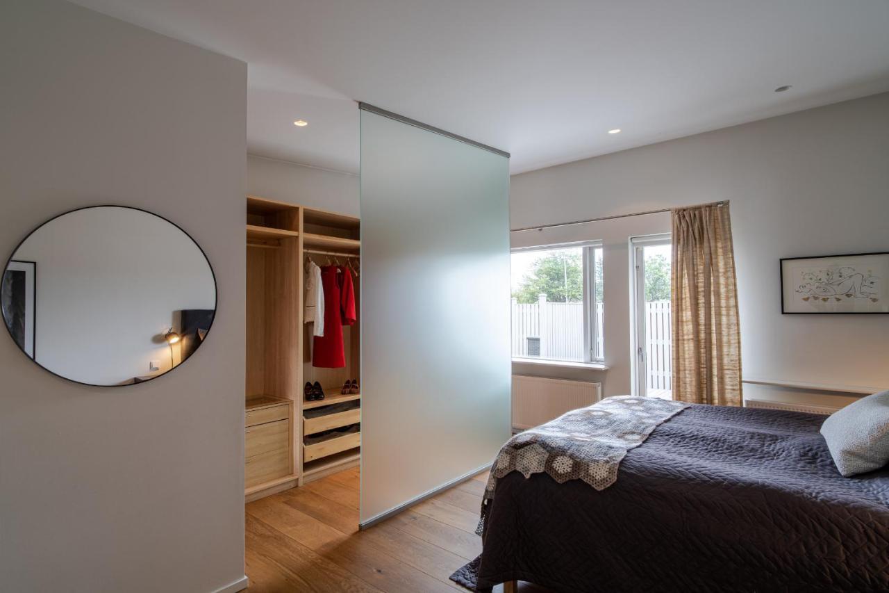 Stylish And Spacious Family Apartment *