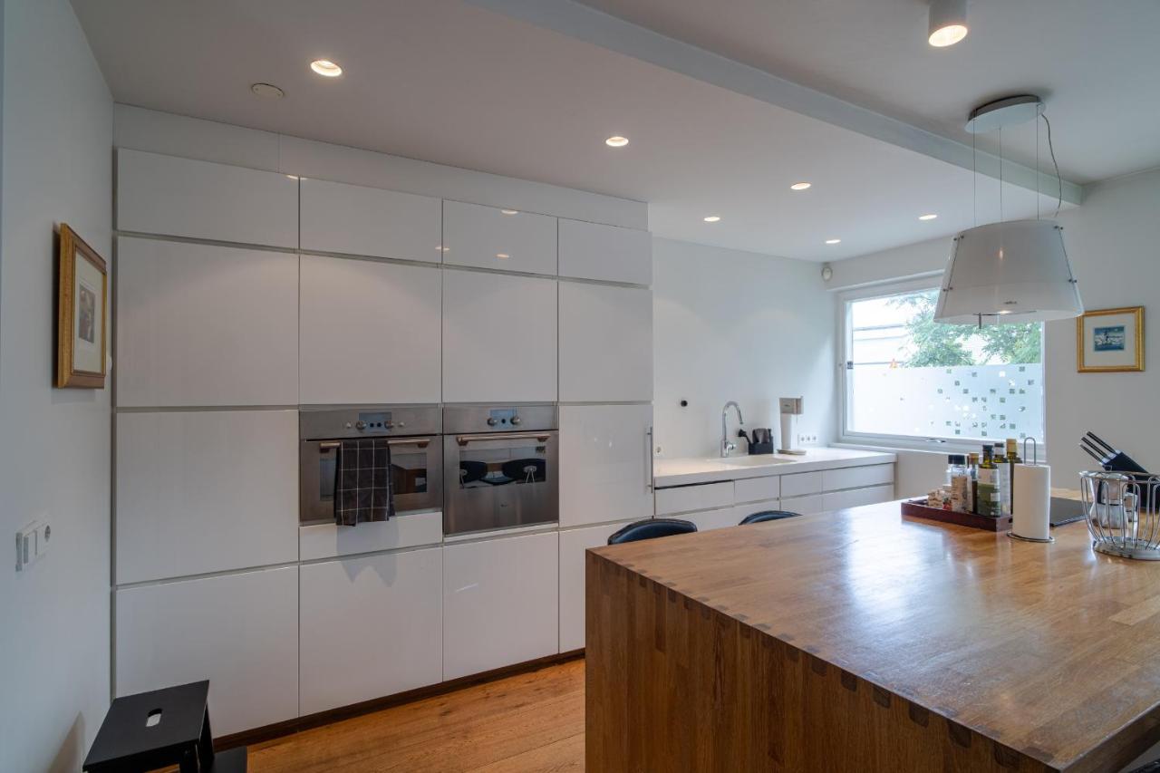 Apartment Stylish And Spacious Family