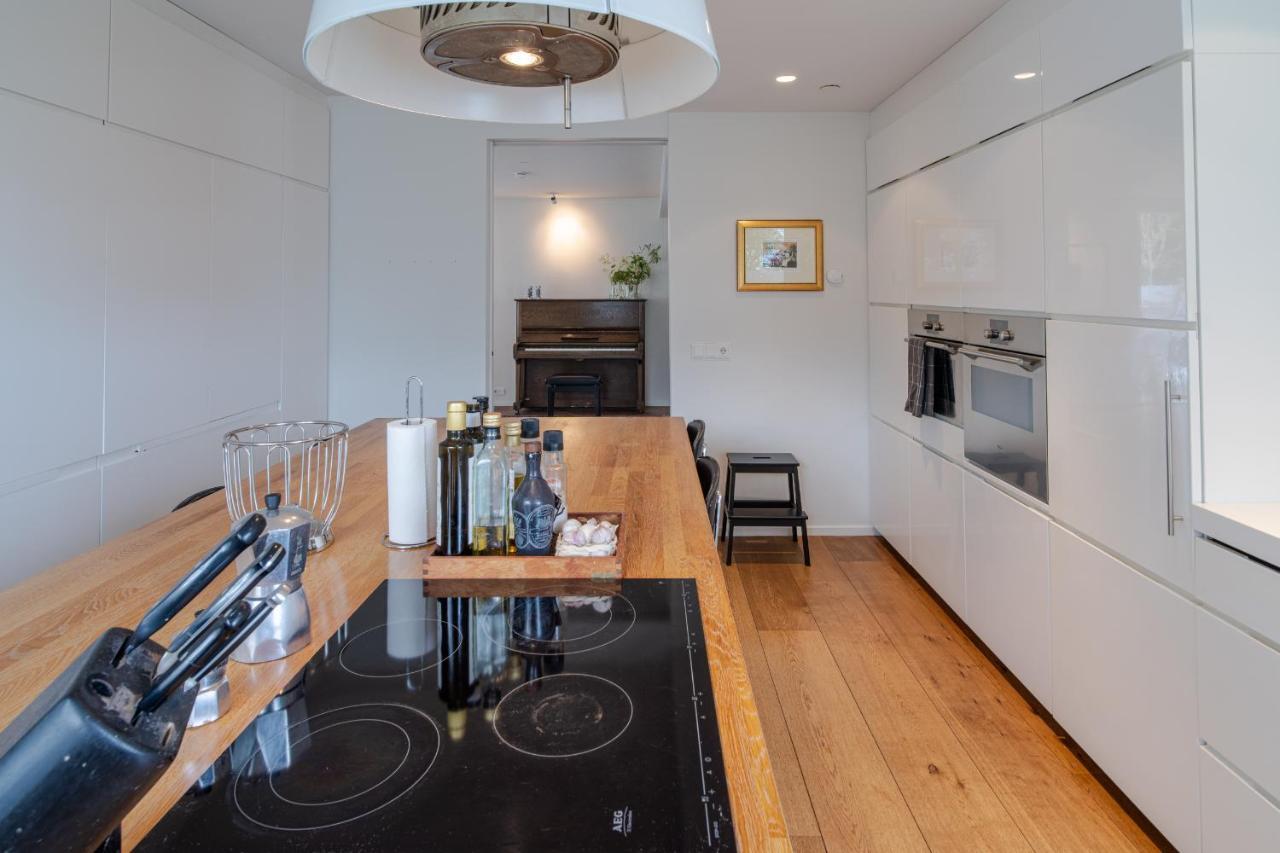 Stylish And Spacious Family Apartment
