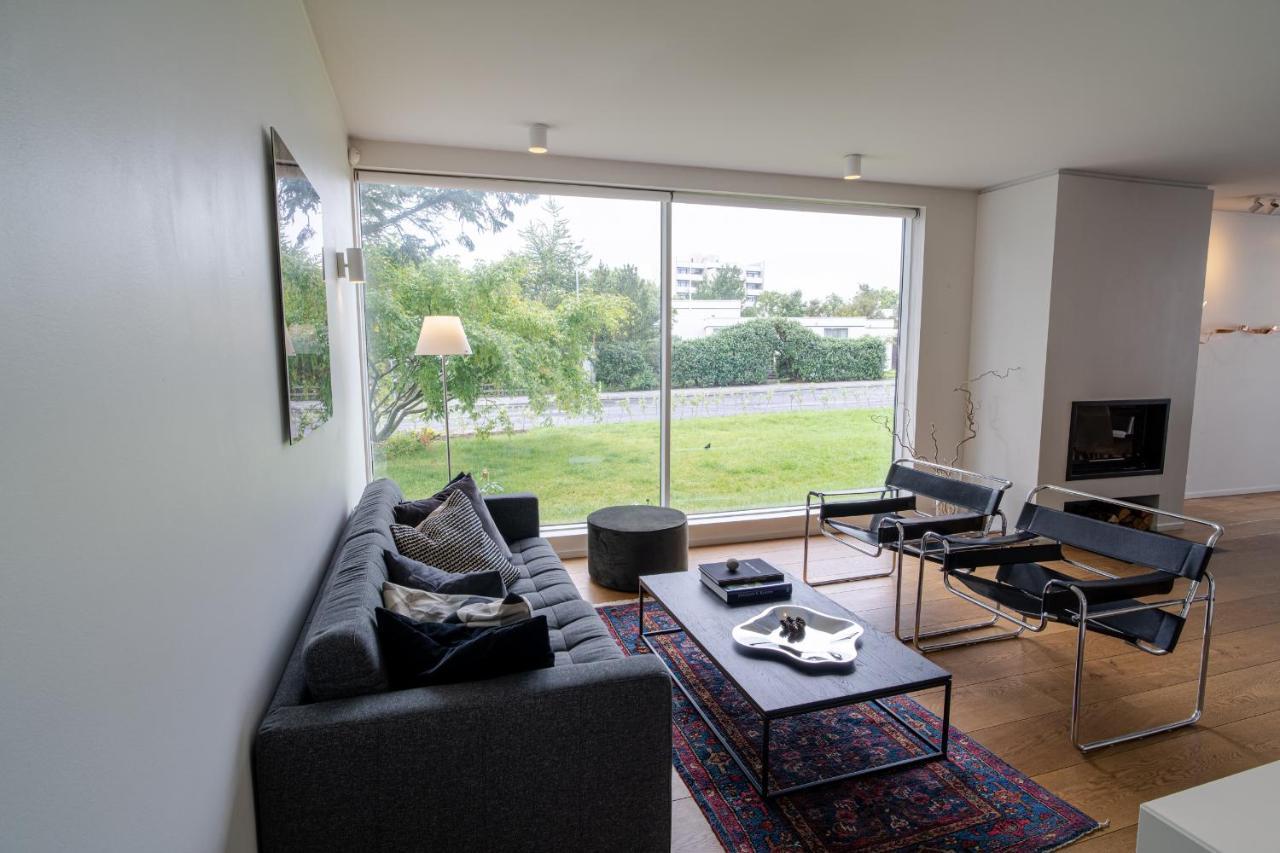 Stylish And Spacious Family Apartment