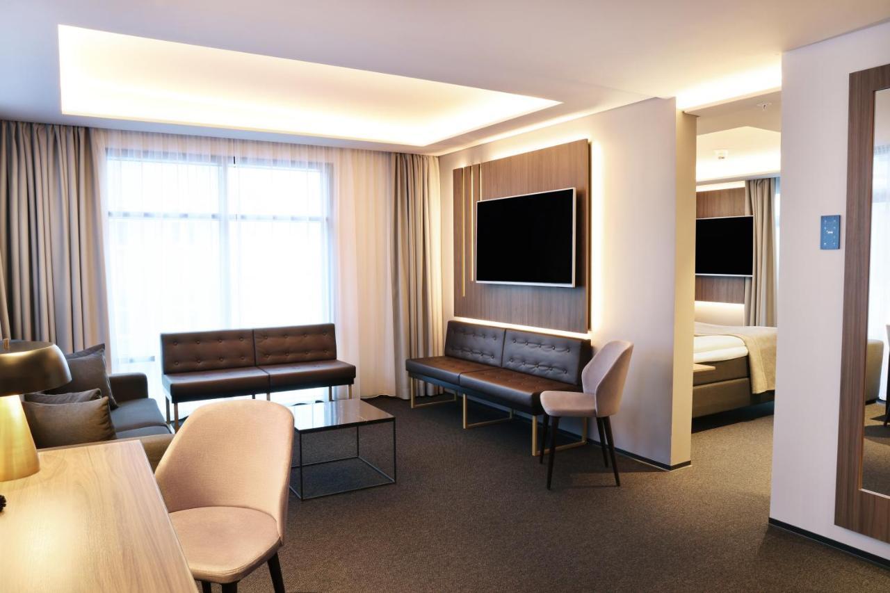 Hotel Saga