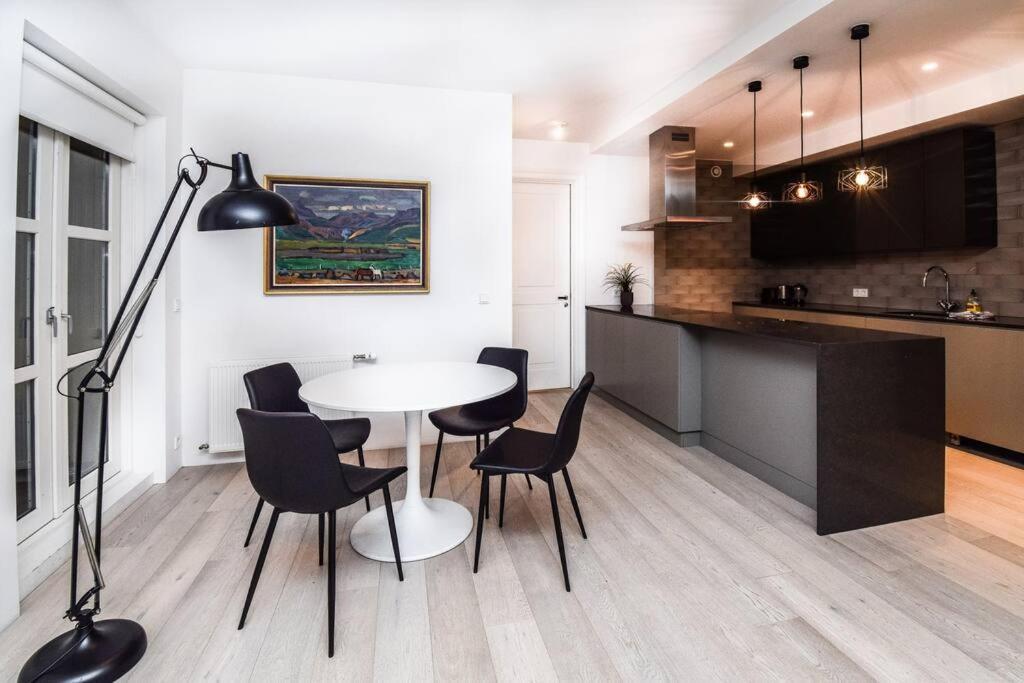 Apartment Point - Luxury - Surtsey