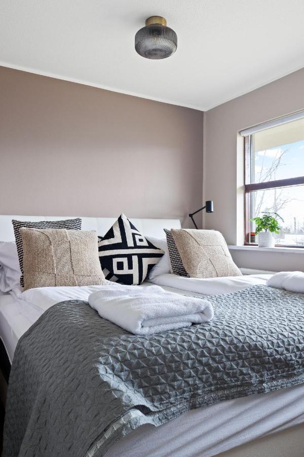 Venture Vacation-restful Retreat In The Suburbs