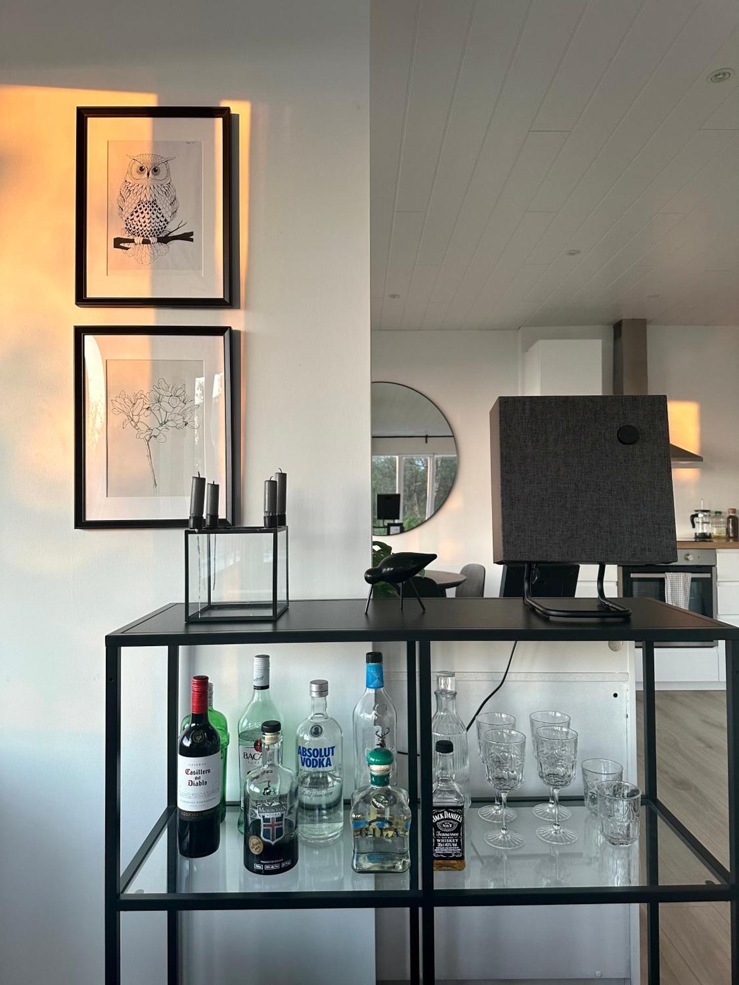 Charming 1-bedroom With Stunning View Apartment Reykjavik