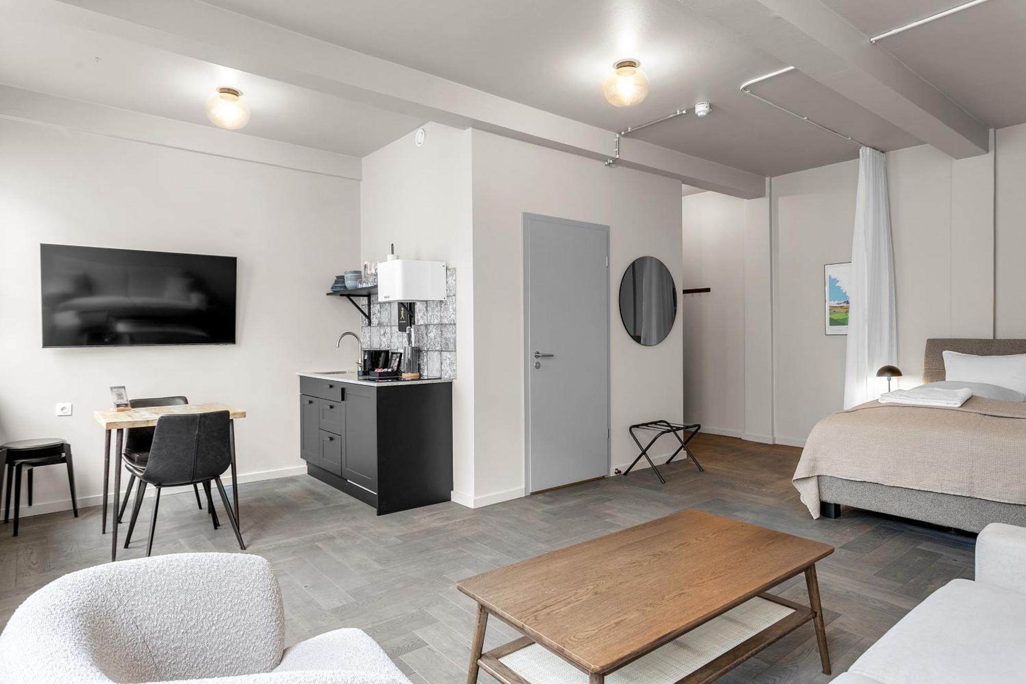 The Swan House By Heimaleiga Aparthotel