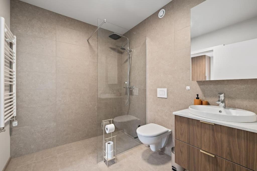 Skylight Lux 3br/2ba Center With Free Parking Reiquiavique