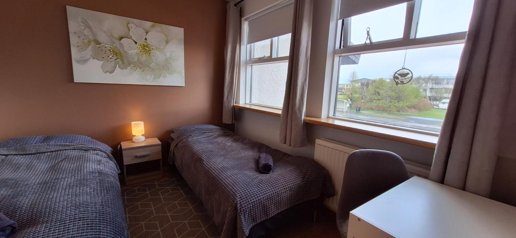 Private Room, Close To A Swimming Pool Reykjavik