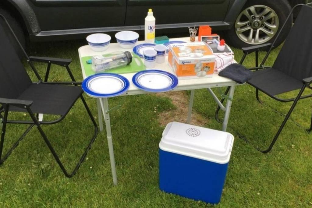 Campingplatz Dacia Duster 4x4 - Sleep In The Back - Camper *