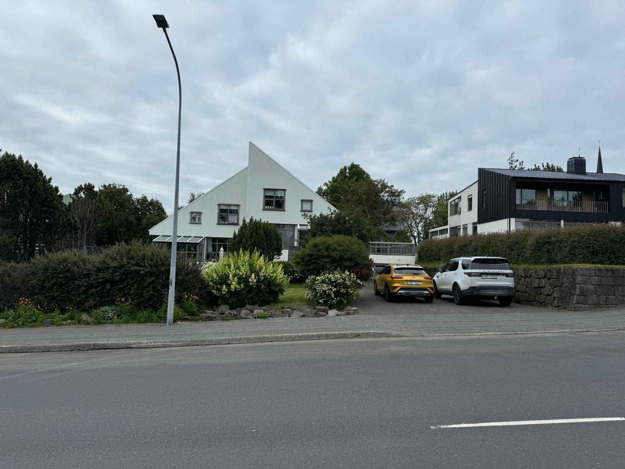 Guest house In *