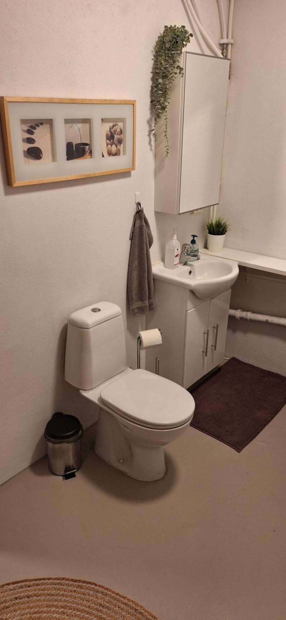 Private Room, Close To A Swimming Pool