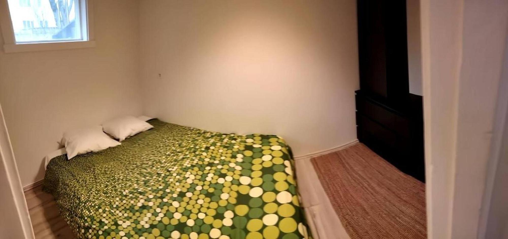 Cozy Close To Downtown Apartment