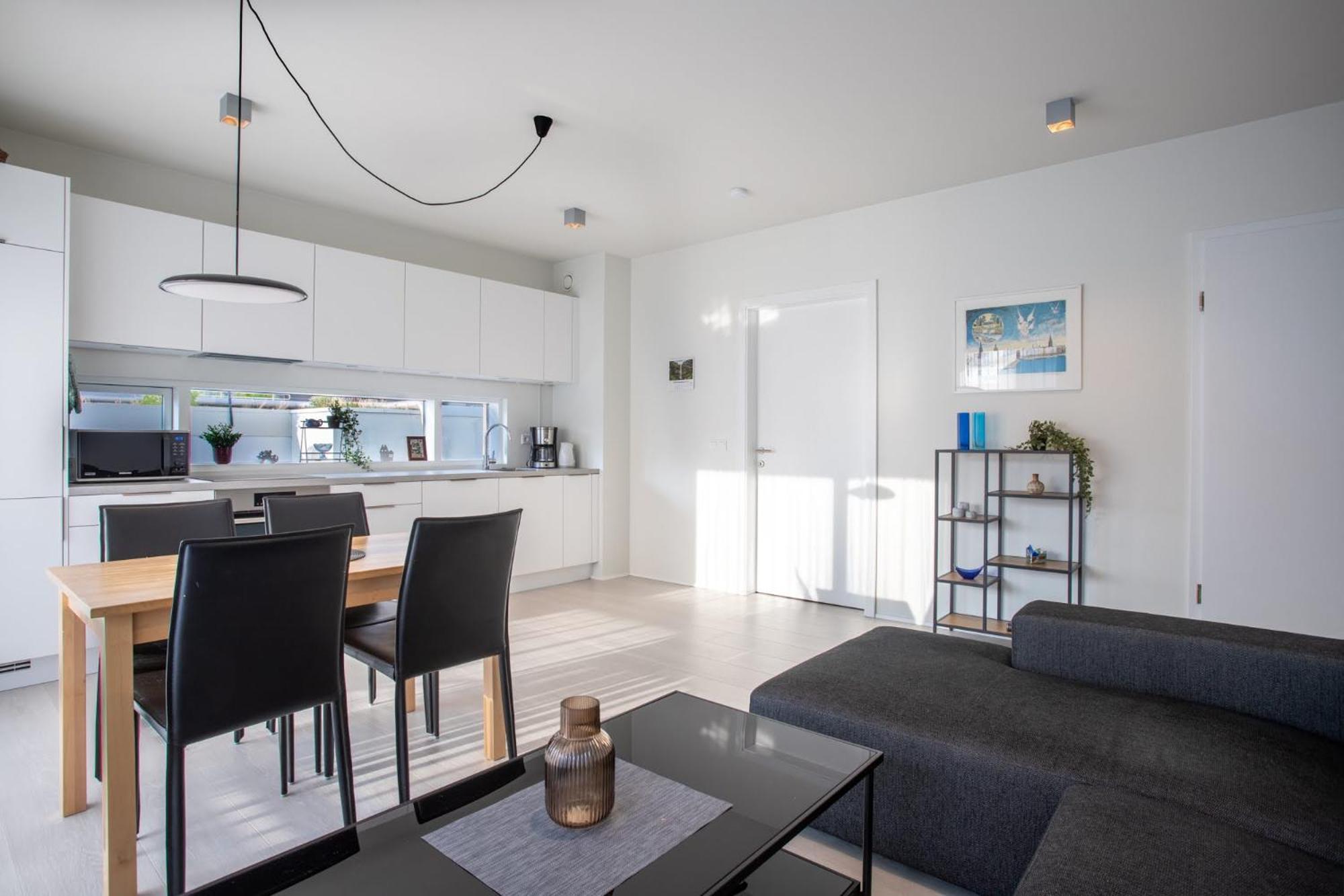 Apartment 2br With Free Parking Reykjavik