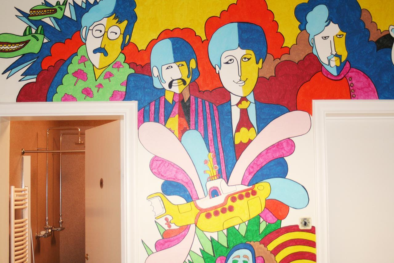 Hostel B47 *