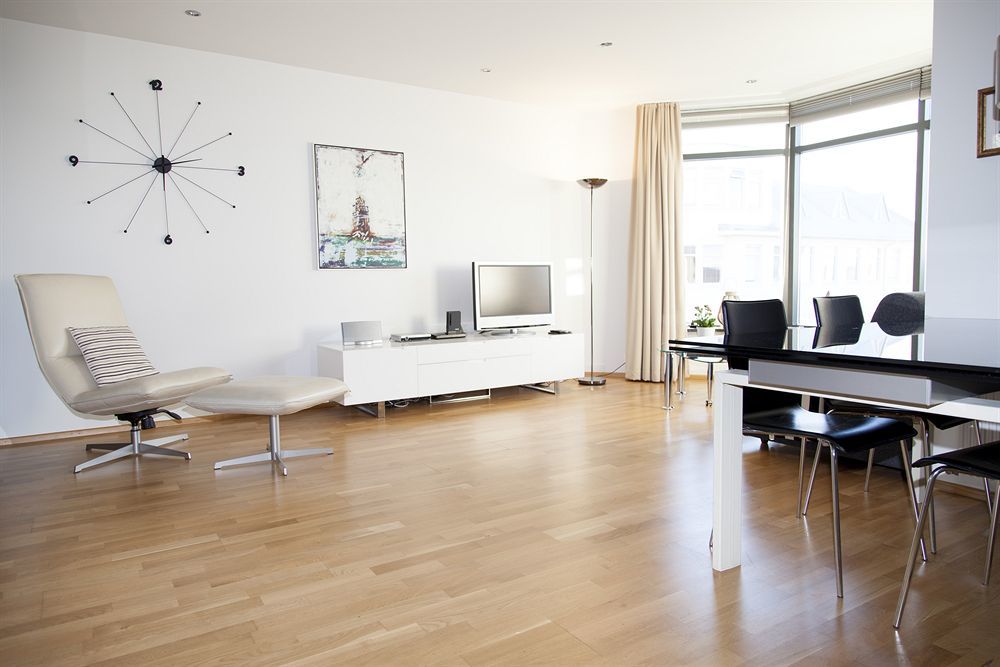 Planet Apartment *