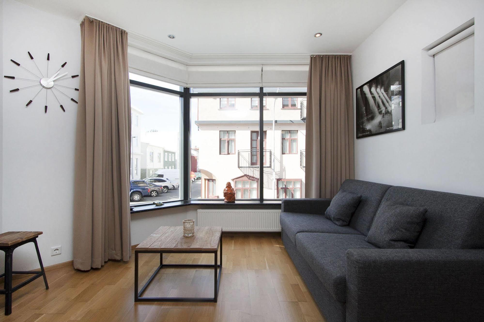 Planet Apartment