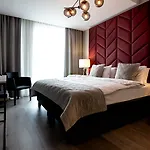 Midtown Hotel