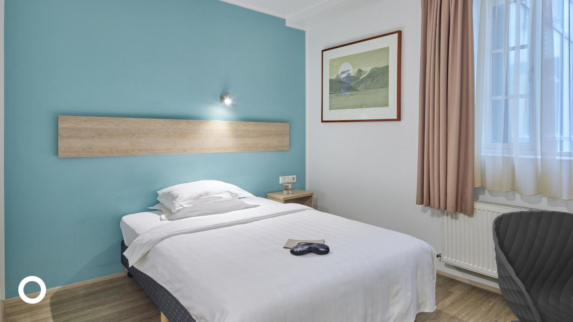 Hotel Center Plaza 4*