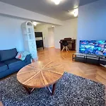 Cozy Centrally Located Apartment In Reykjavik