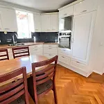 Cozy Centrally Located Apartment In Reykjavik