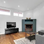 G5 - Penthouse Apartment