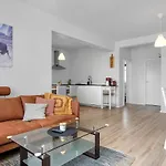 V53 Lovely 2 Bedroom Apartment In Reykjavik