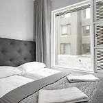 Modern Apt In Central Reykjavik
