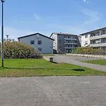 Charming, 2 Bedroom Seaside Apartment