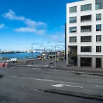 Ocean Breeze Luxury Apartment