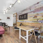 Rustic Retreat In The Center Of Reykjavik