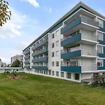 Lovely 3-Bedroom Apartment - Great Location