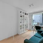 Cozy And Modern Apartment - Best Location In Reykjavik