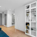 Cozy And Modern Apartment - Best Location In Reykjavik