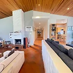 Spacious And Cozy 4 Bedroom House In Reykjavik