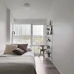 Modern Luxury Apartment - Ocean & Mountain Views