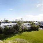 Overlooking The City, Bright & Cozy - Free Parking
