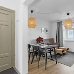 Sunny Reykjavik Apartment