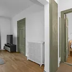 Sunny Reykjavik Apartment