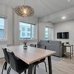 Sunny Central Apartment