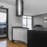 Sunny Apartment - By The Sea In City Center