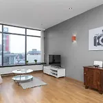 Sunny Apartment - By The Sea In City Center