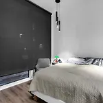 Brand-New Modern Studio