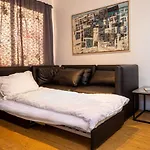 Downtown Sanctuary With Private Entrance