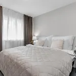 Cheerful 3Br Down Town Newly Renovated