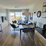 Cozy 2 - Bedroom Apartment In Amazing Location.